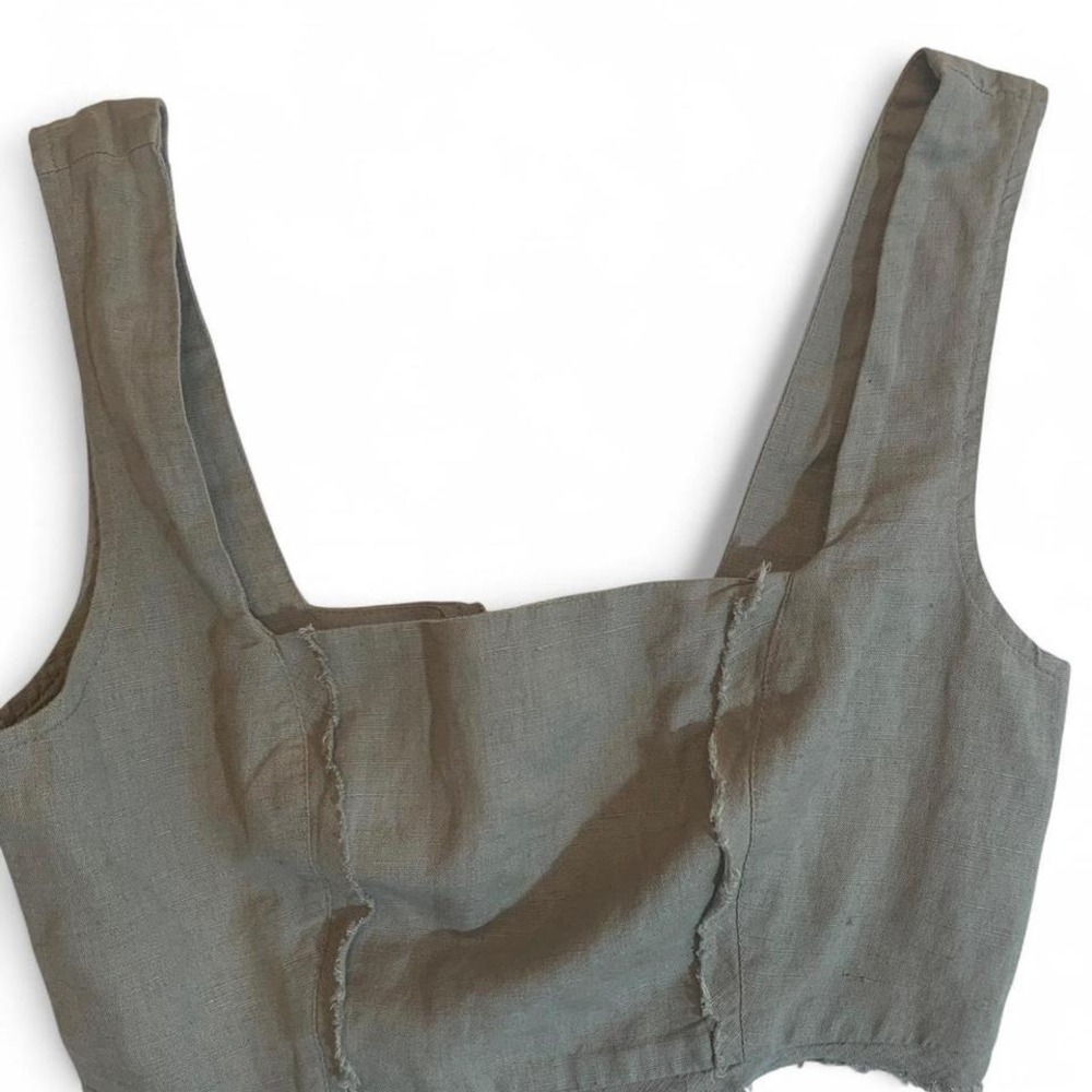 Top Shop‎ Brand Linen Top Zipper Accent on back NWT Size 6